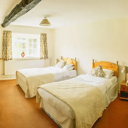 Otel George & Dragon